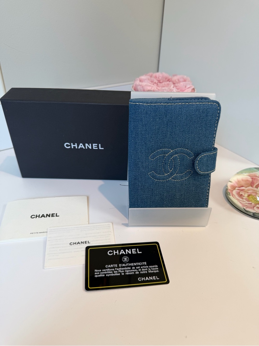 NIB Blue Denim Chanel GWP CC Logo Wallet Passport Holder Folio Case - Picture 2 of 15